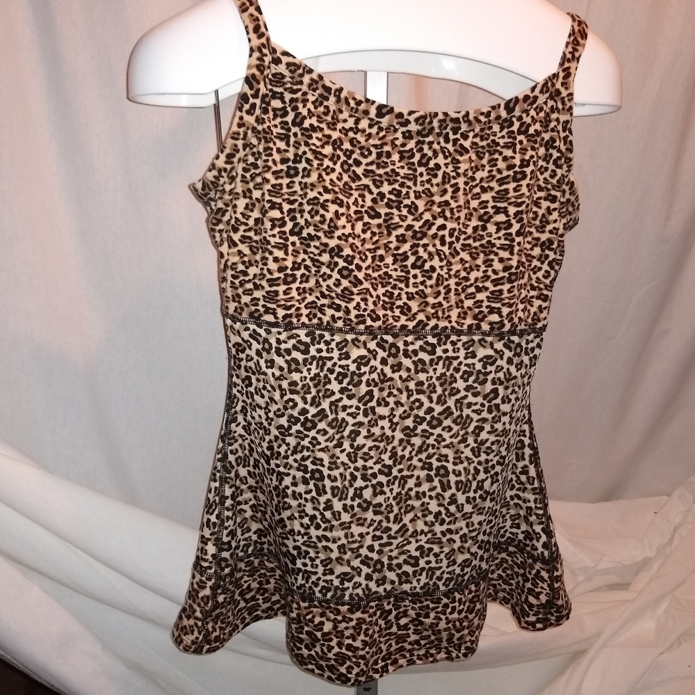 Tank, never been worn, pet free smoke free home - Picture 2 of 3